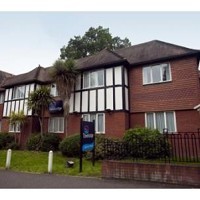Travelodge Walton-On-Thames Hotel