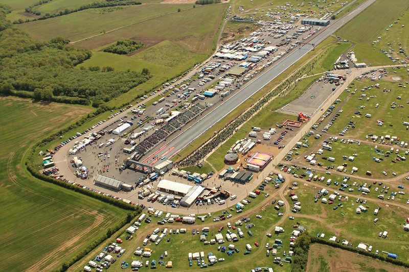 santa-pod-raceway1.jpg