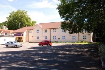 Premier Inn Bracknell (Twin Bridges) Hotel