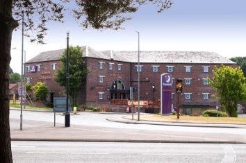 Premier Inn Falkirk Central Hotel