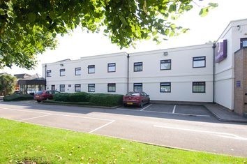 Premier Inn Gloucester (Longford) Hotel