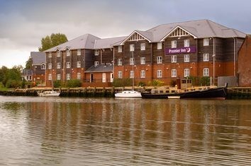 Premier Inn Isle Of Wight (Newport) Hotel