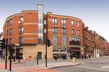 Premier Inn Manchester City Centre (Portland Street) Hotel