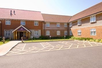 Premier Inn Petersfield Hotel