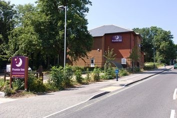 Premier Inn Portsmouth (Horndean) Hotel