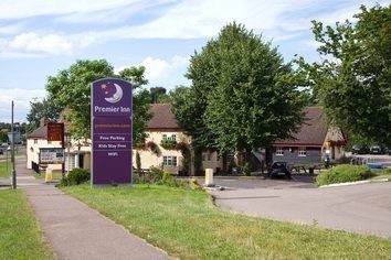 Premier Inn Stevenage Hotel