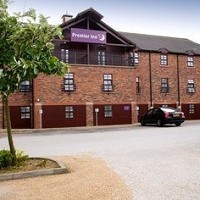 Premier Inn Milton Keynes South West (Furzton Lake) Hotel