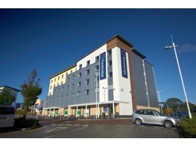 Travelodge Cheshire Oaks Hotel