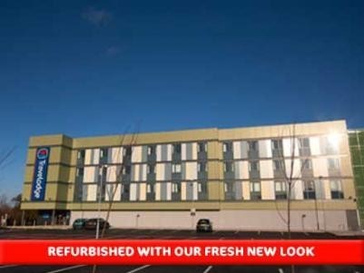 Travelodge Doncaster Lakeside Hotel