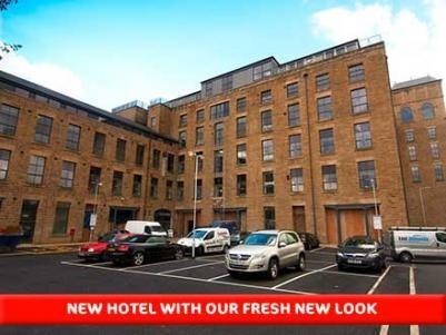 Travelodge Glossop Hotel