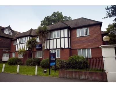 Travelodge Walton-On-Thames Hotel