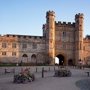 1066 Battle of Hastings, Abbey and Battlefield