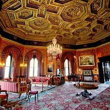 Alnwick Castle - &copy; Sean Elliott