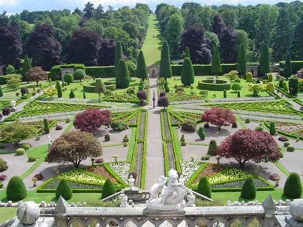 Drummond Castle Gardens