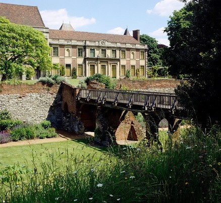 Eltham Palace and Gardens