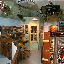 &copy;Hove Museum and Art Gallery