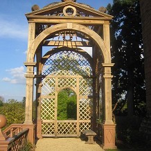 Kenilworth Castle and Elizabethan Garden - &copy; English Heritage Photo Library 