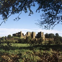 Kenilworth Castle and Elizabethan Garden - &copy; English Heritage Photo Library 