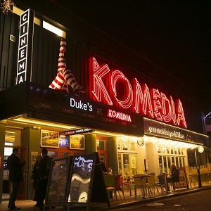 Komedia