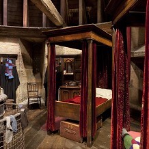 TM & &copy; Warner Bros. Entertainment Inc. Harry Potter Publishing Rights &copy; JKR.