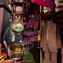 TM & &copy; Warner Bros. Entertainment Inc. Harry Potter Publishing Rights &copy; JKR.