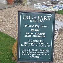 Hole Park Gardens -  by 7878