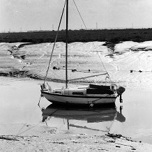 Wat Tyler Country Park -  by bs3