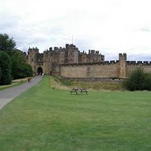 Alnwick Castle - View of Alnwick Castle by FarmerJoe