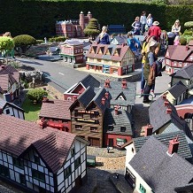 Bekonscot Model Village & Railway - Bekonscot model village. by Londoner03