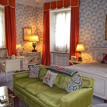 Leeds Castle - Castle bedroom. by Londoner03